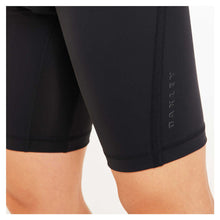 Load image into Gallery viewer, Oakley Performance Compression Shorts - Blackout
