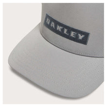 Load image into Gallery viewer, Oakley Bark Snapback Cap - OSFM - Cement