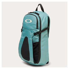Load image into Gallery viewer, Oakley Seeker Traverse RC 13L Hydra Bag - Pacific