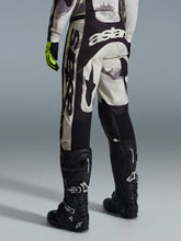 Load image into Gallery viewer, Alpinestars 2026 Racer Lahnd Pants - Sand Camo - View 4 | Everest Motorcycles