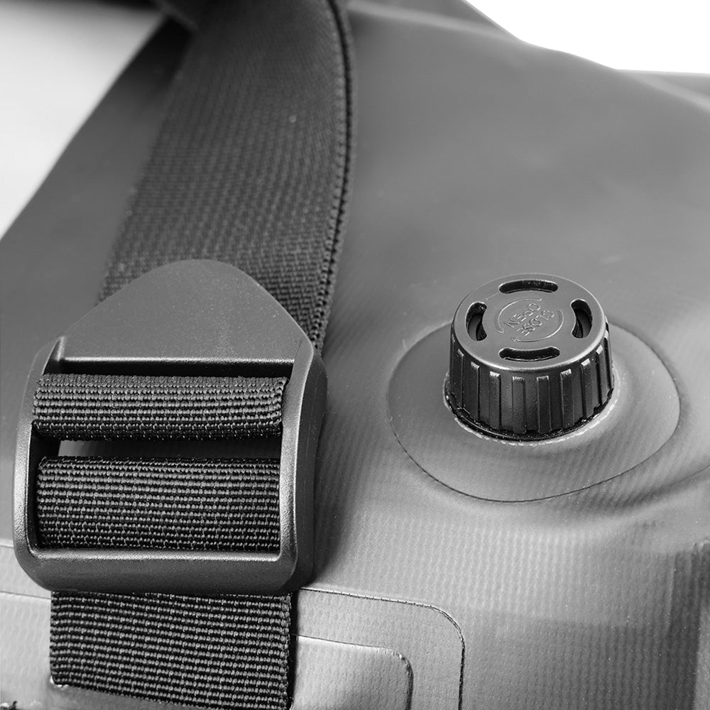 Nelson-Rigg Tailbag SE-4025 Hurricane WP Black/ Grey 25L