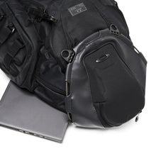 Load image into Gallery viewer, Oakley Kitchen Sink Backpack - Stealth Black