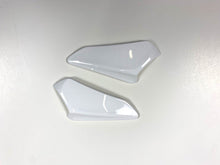 Load image into Gallery viewer, Arai Rx-7V Vent 5 Side Cowl Set - White