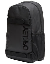 Load image into Gallery viewer, Oakley Freshman Skate 20L Backpack - Blackout